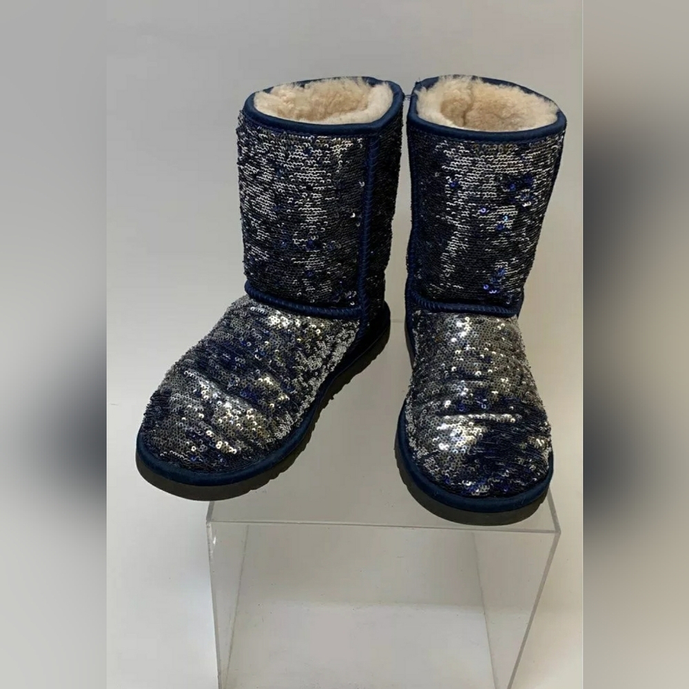 Ugg Sequin Blue Silver Shearling Cold Weather / S… - image 3